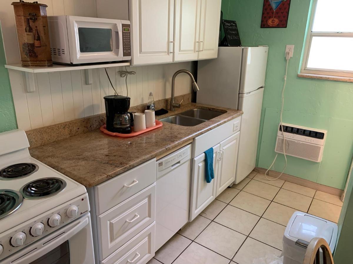 Michaels Surfside Cabanas Клиъруотър Бийч Екстериор снимка